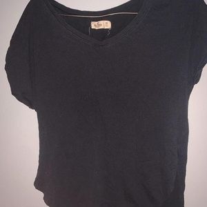 Black Hollister tee